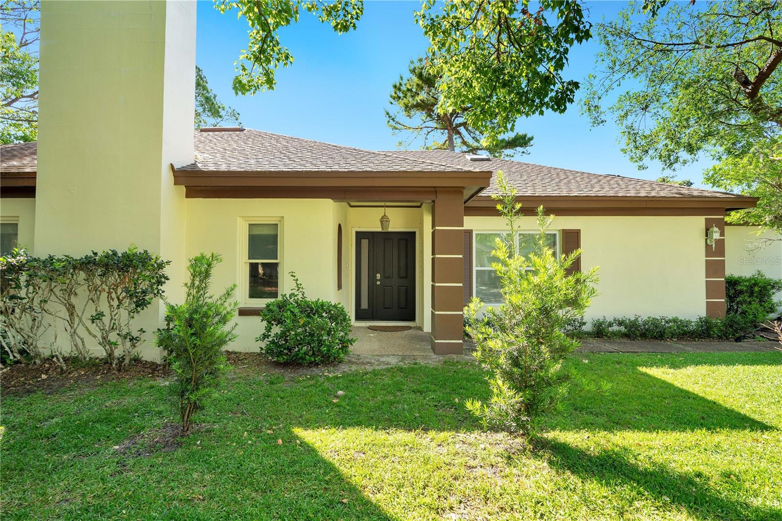 Image 2 of 25 For 243 Shadowbay Boulevard