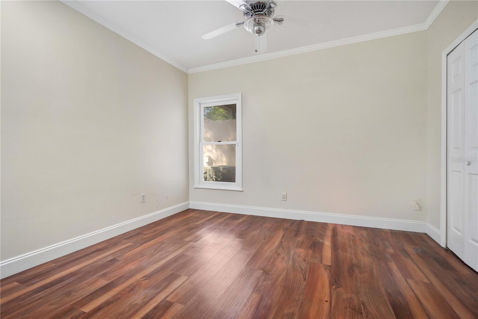 Image 20 of 25 For 243 Shadowbay Boulevard