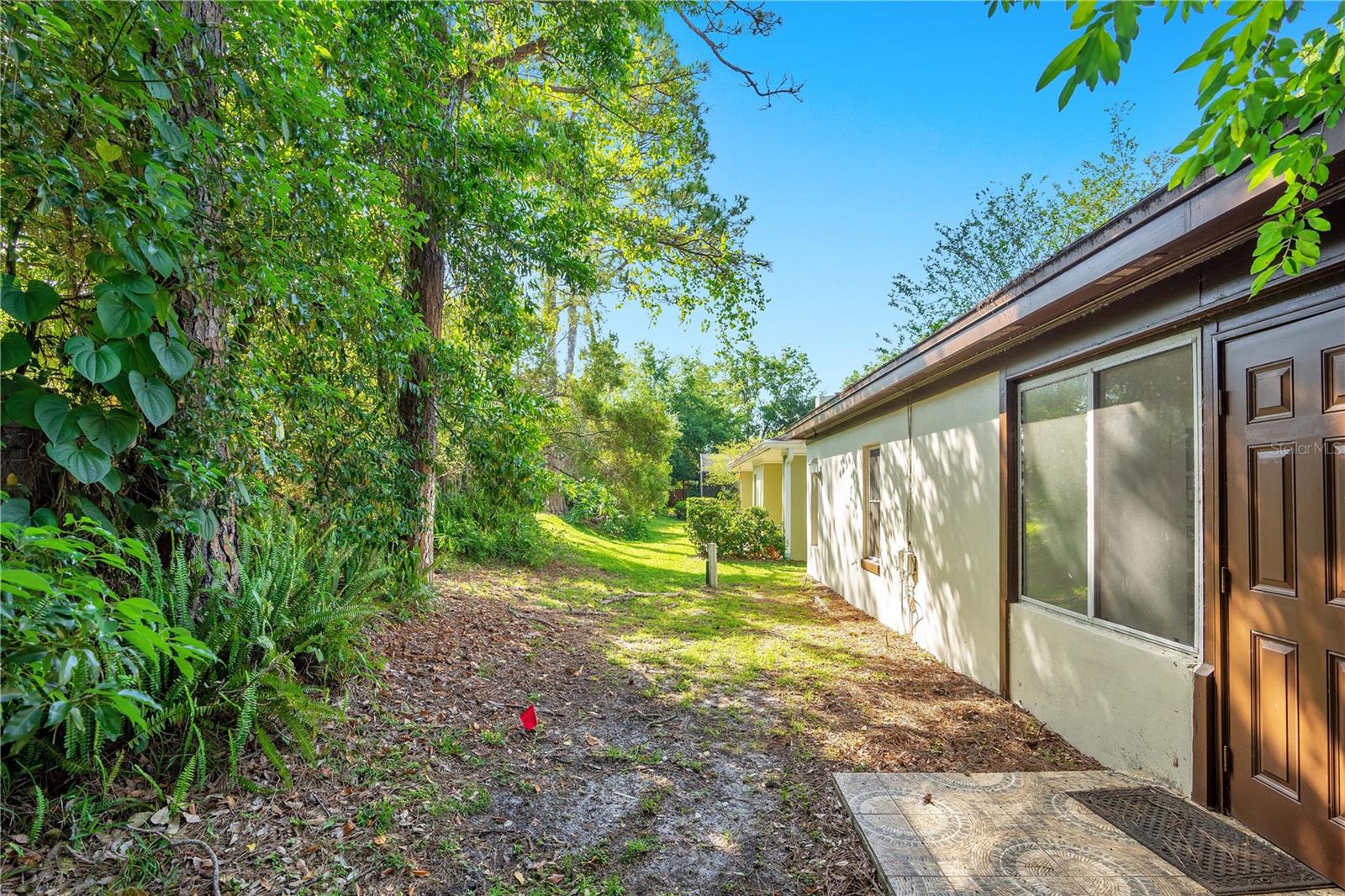 Image 22 of 25 For 243 Shadowbay Boulevard