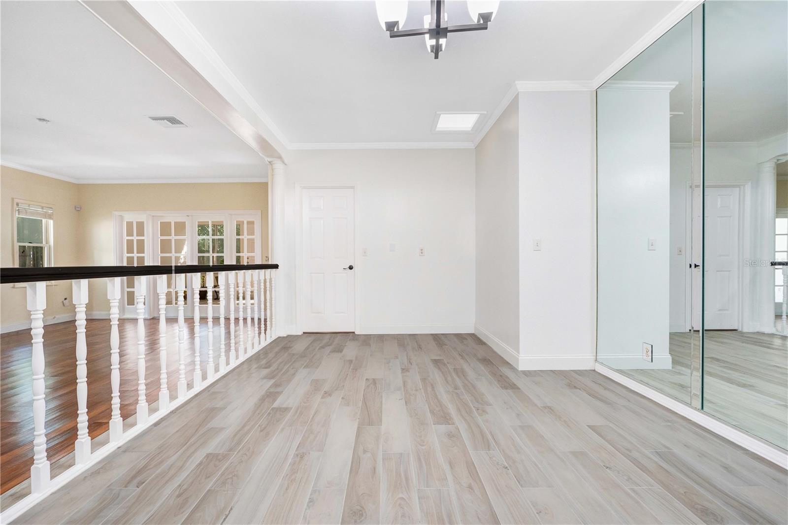 Image 6 of 25 For 243 Shadowbay Boulevard