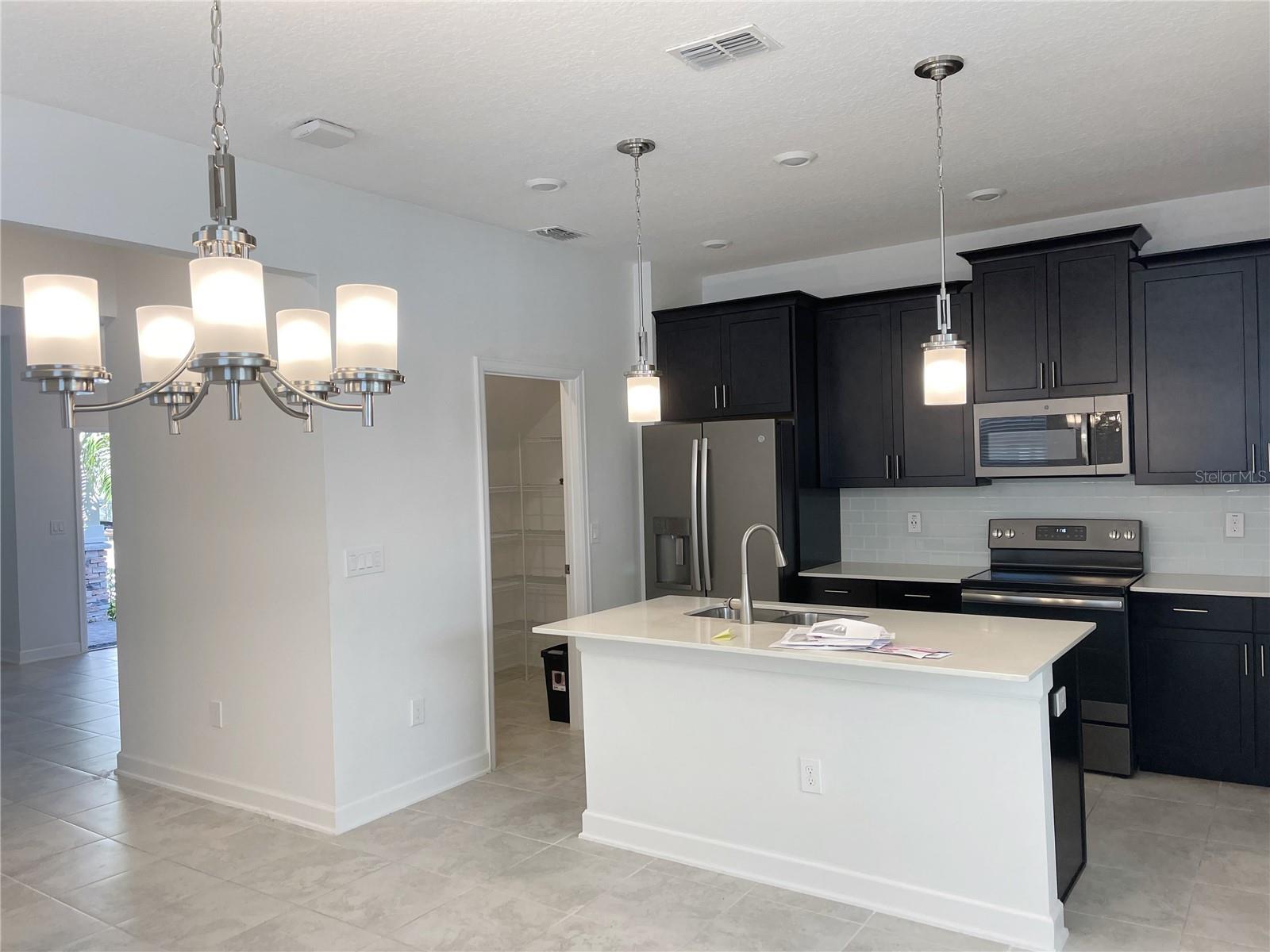 Image 12 of 50 For 11070 Longleaf Woods Drive