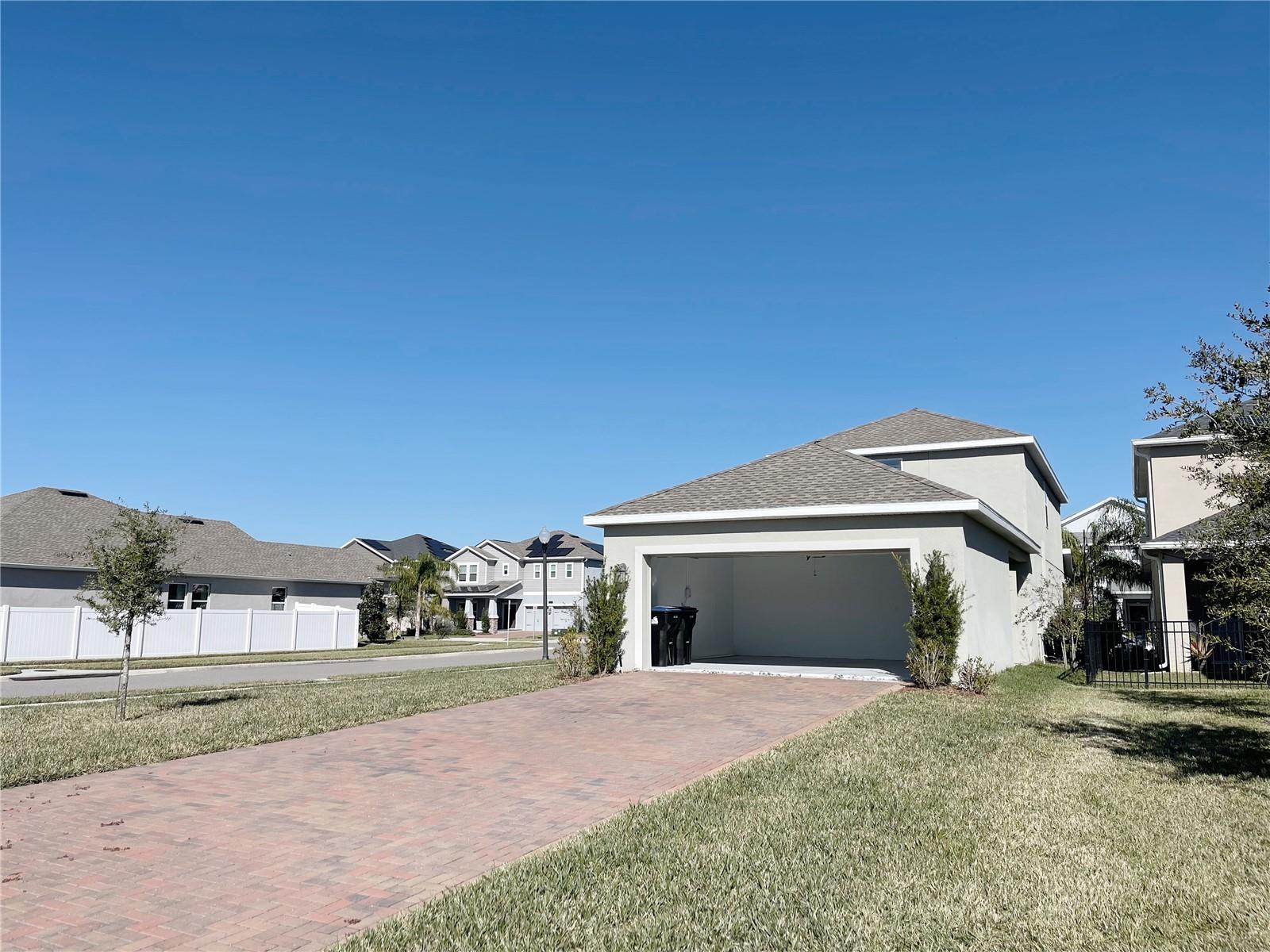 Image 23 of 50 For 11070 Longleaf Woods Drive