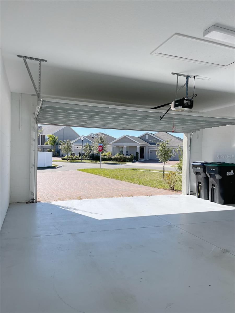 Image 26 of 50 For 11070 Longleaf Woods Drive