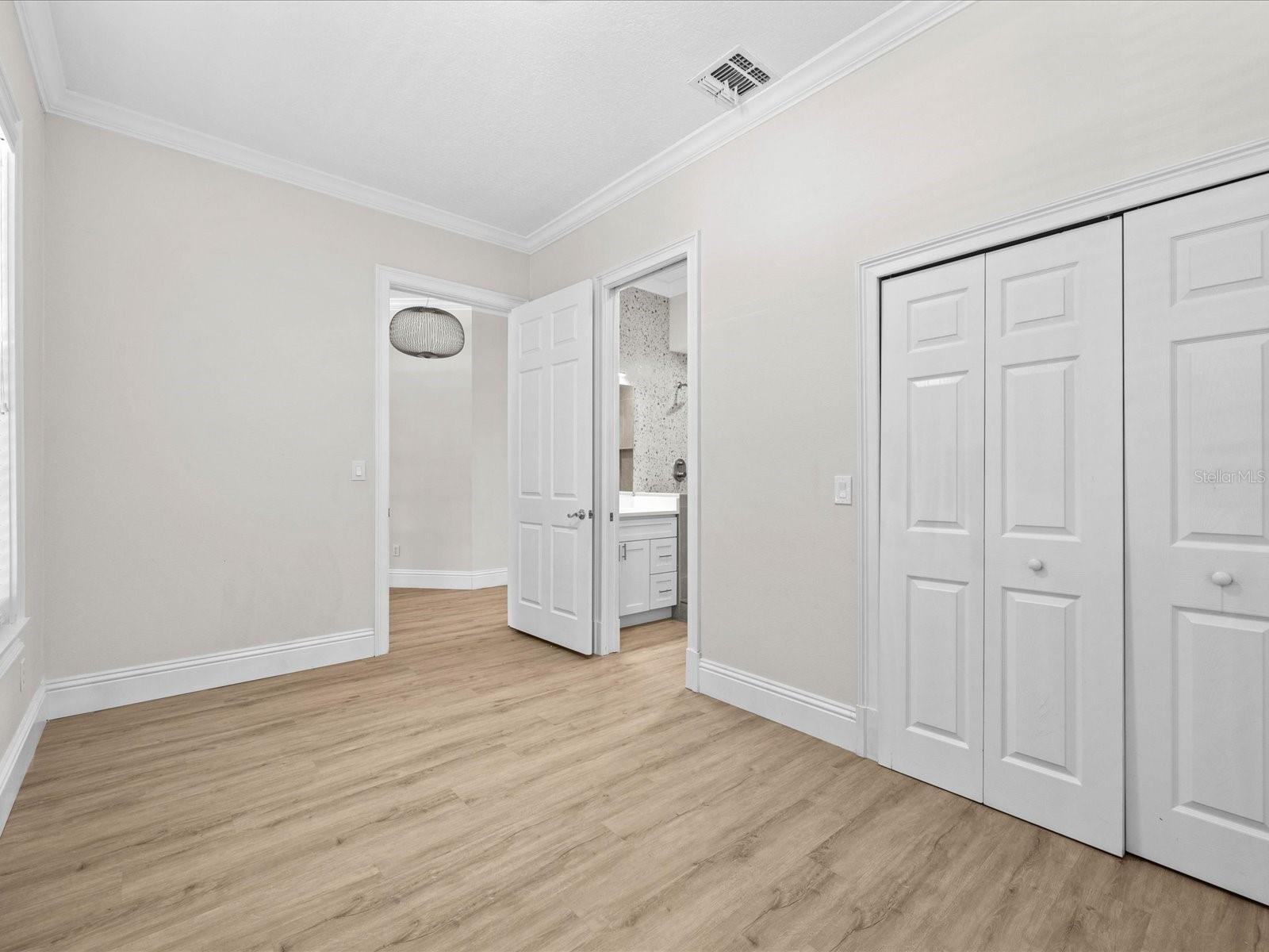 Image 19 of 50 For 5933 Caymus Loop
