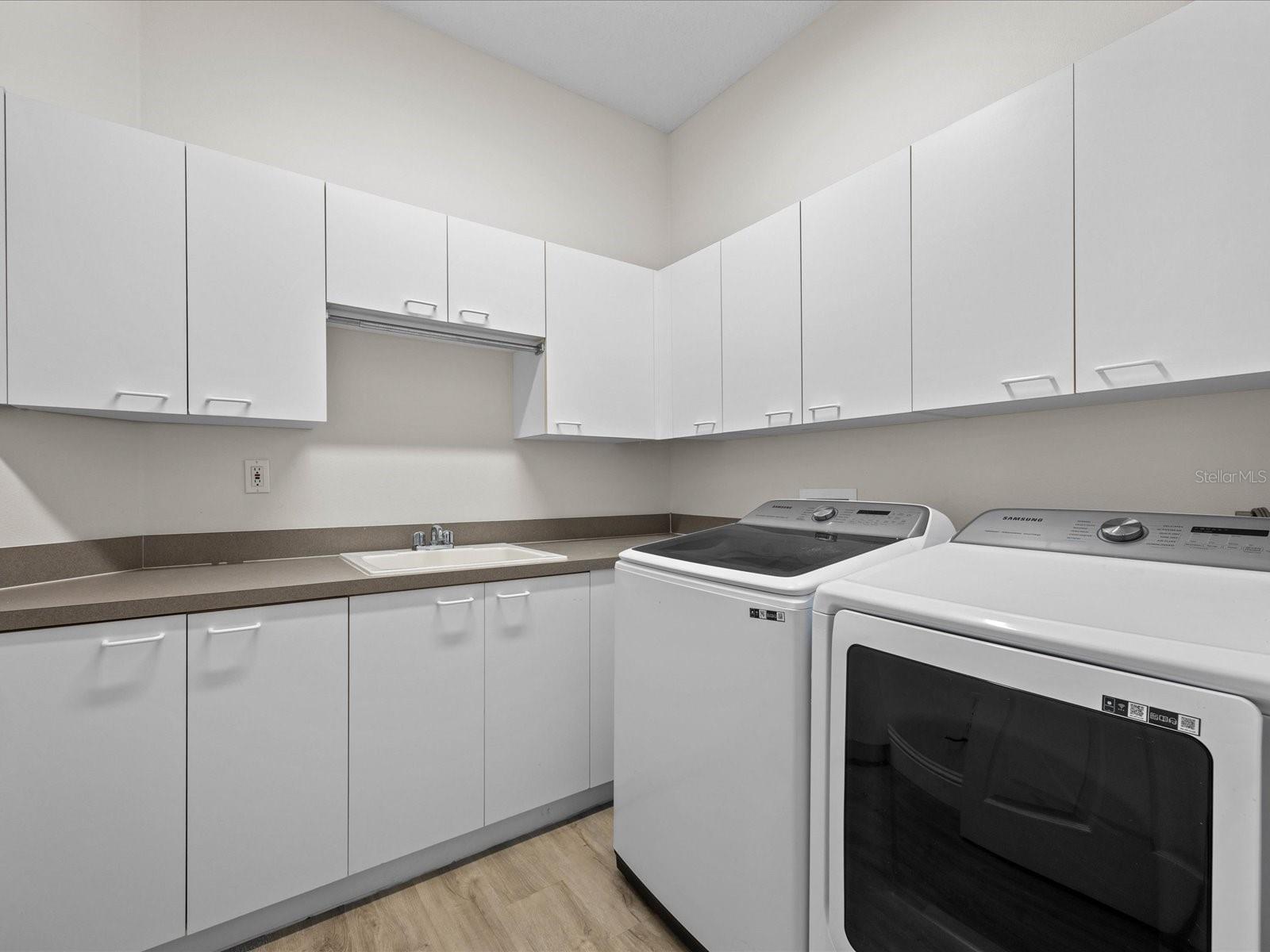 Image 22 of 50 For 5933 Caymus Loop