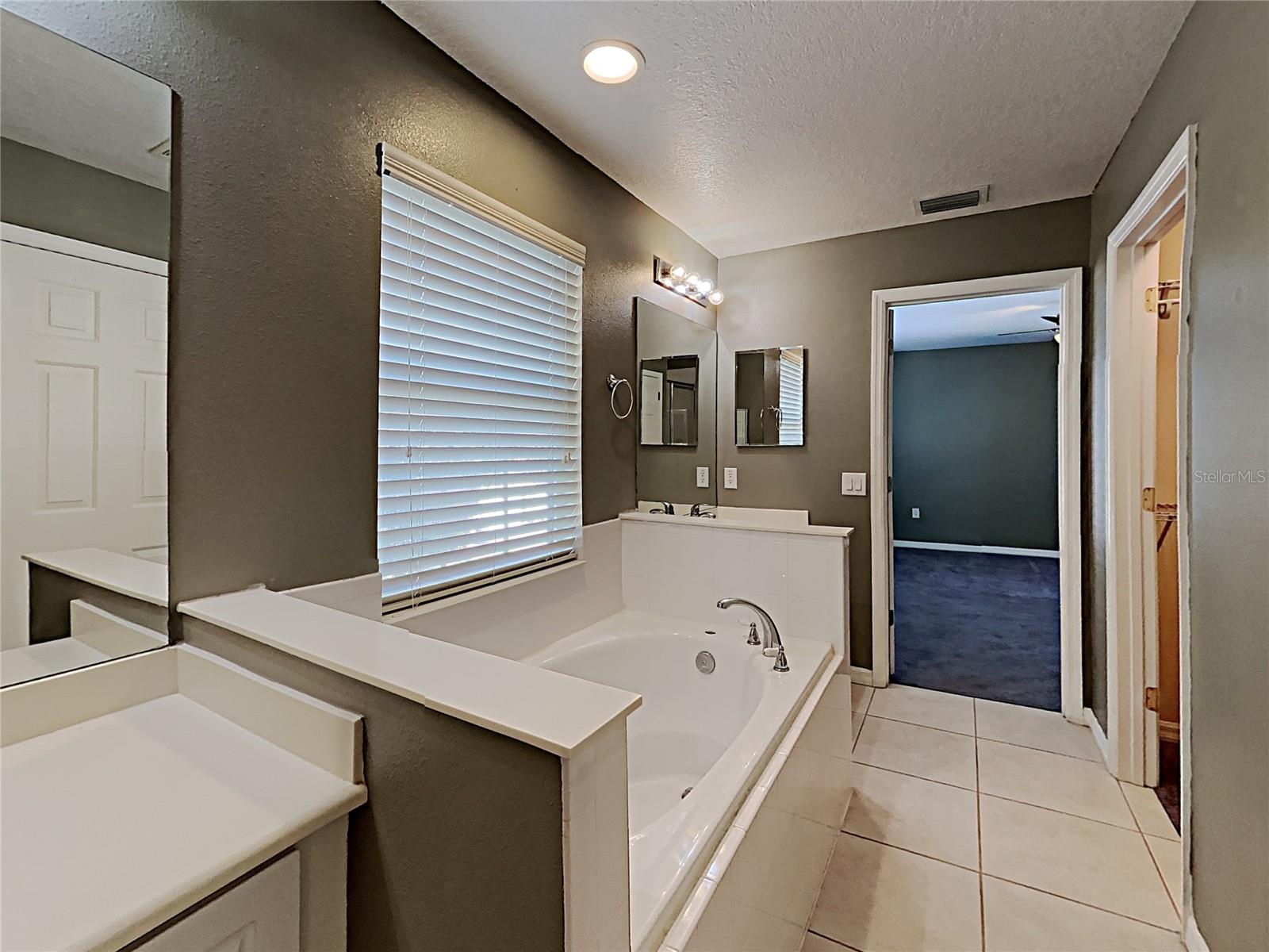 Image 10 of 17 For 4935 Poolside Drive