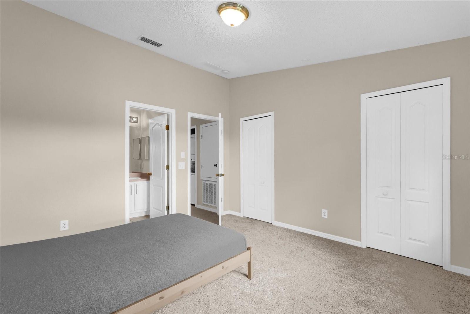 Image 14 of 22 For 517 Wilton Circle