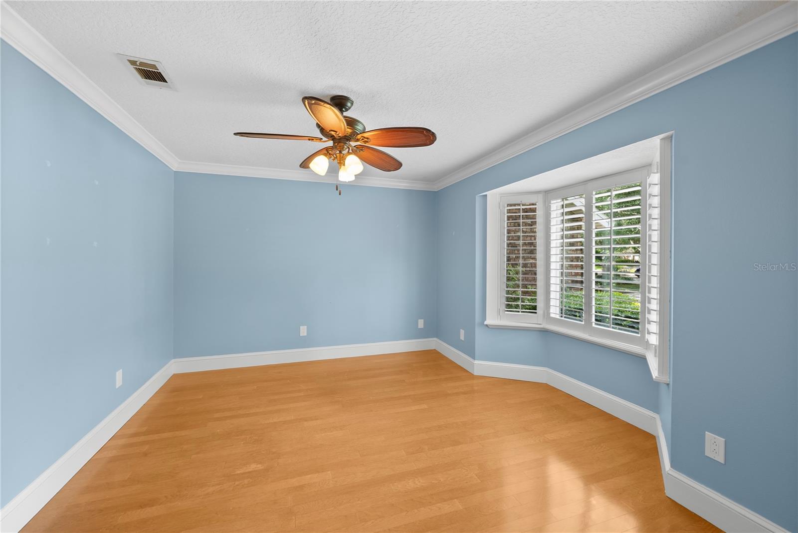 Image 12 of 39 For 2592 Westminster Terrace