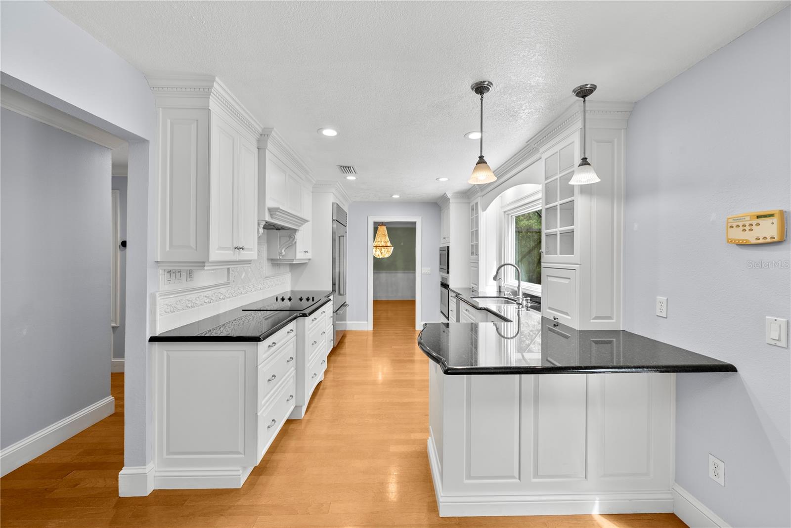 Image 16 of 39 For 2592 Westminster Terrace