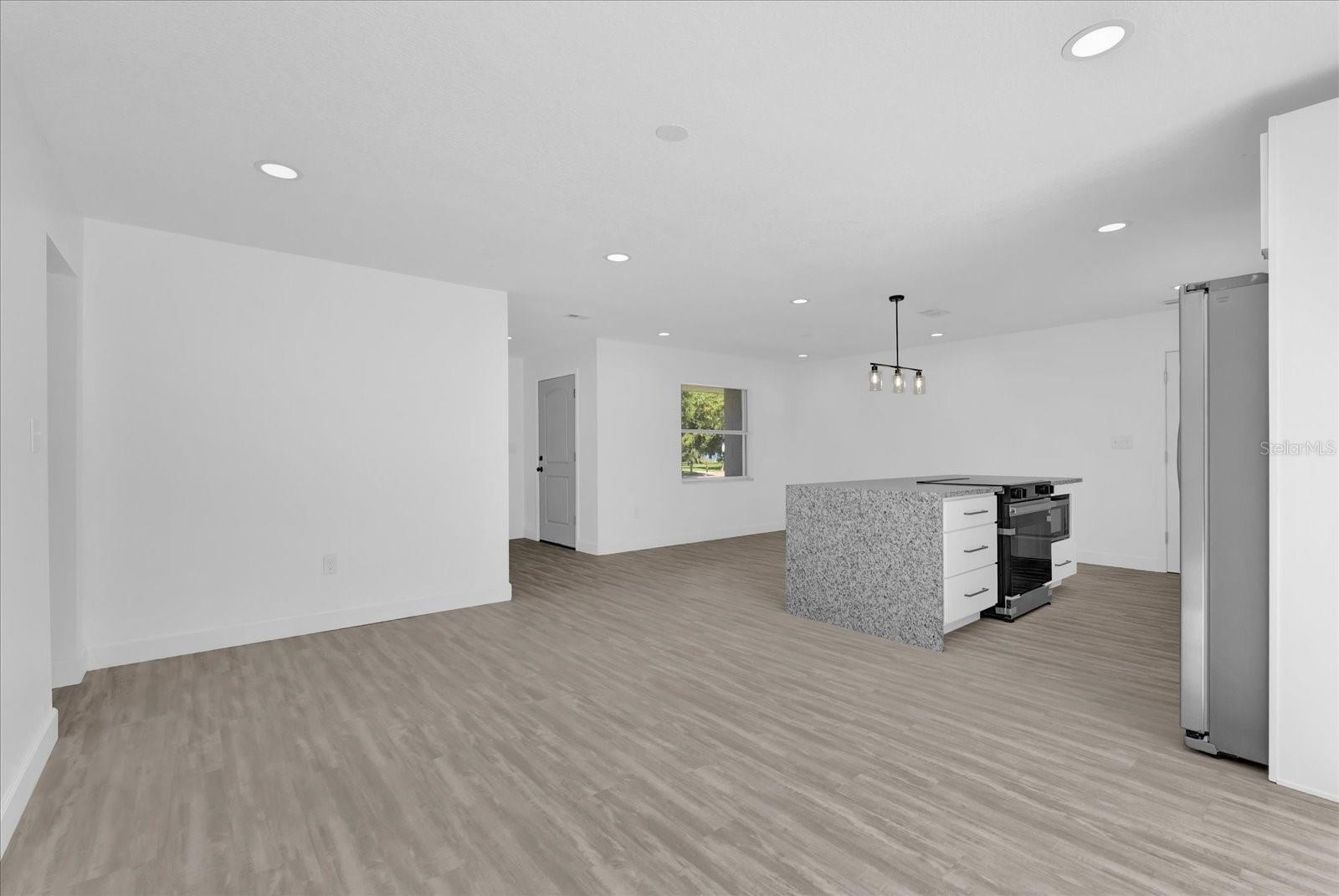 Image 3 of 18 For 2601 Telstar Avenue