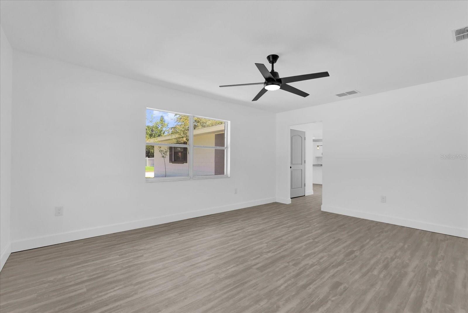 Image 4 of 18 For 2601 Telstar Avenue