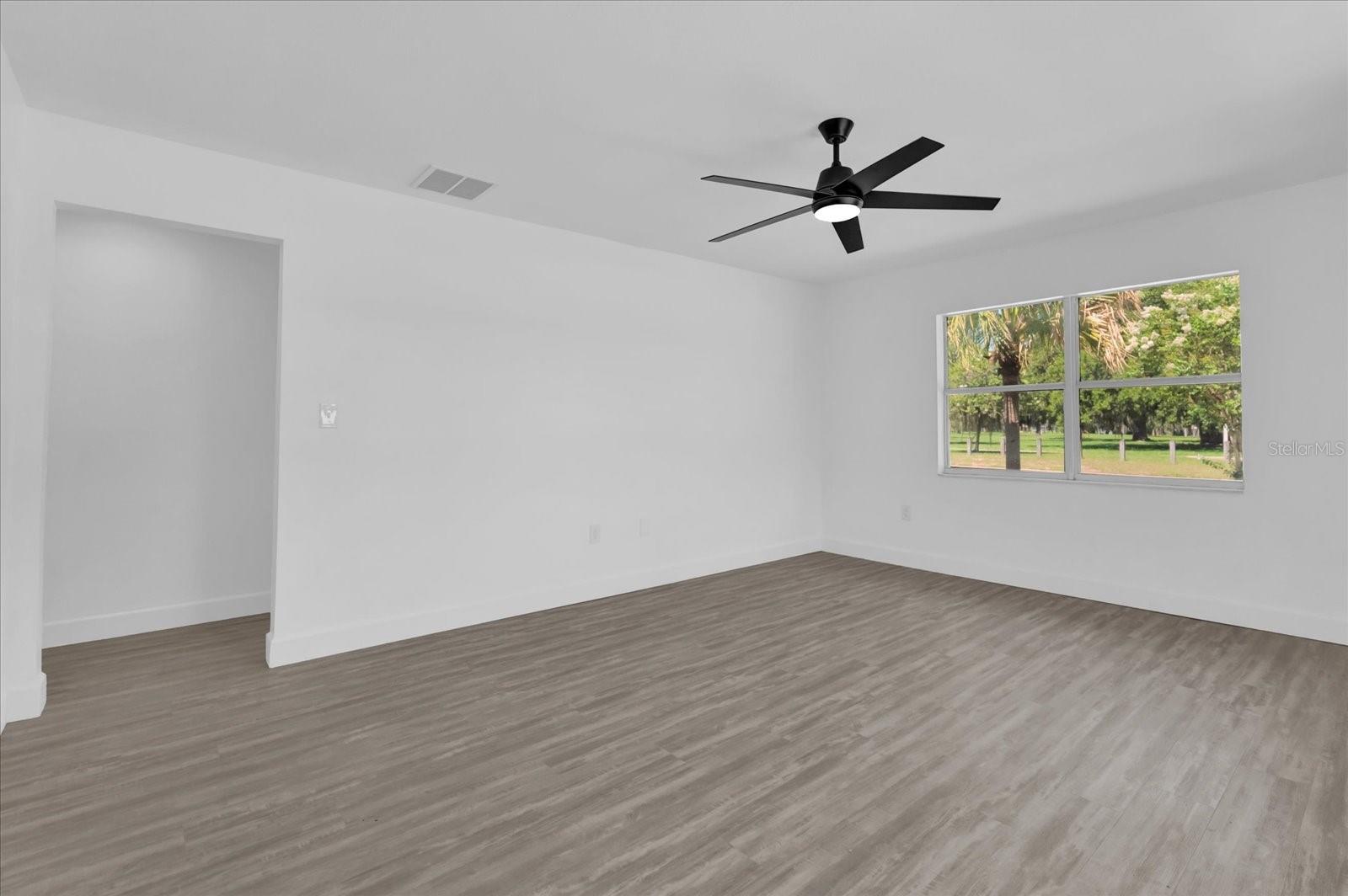 Image 5 of 18 For 2601 Telstar Avenue