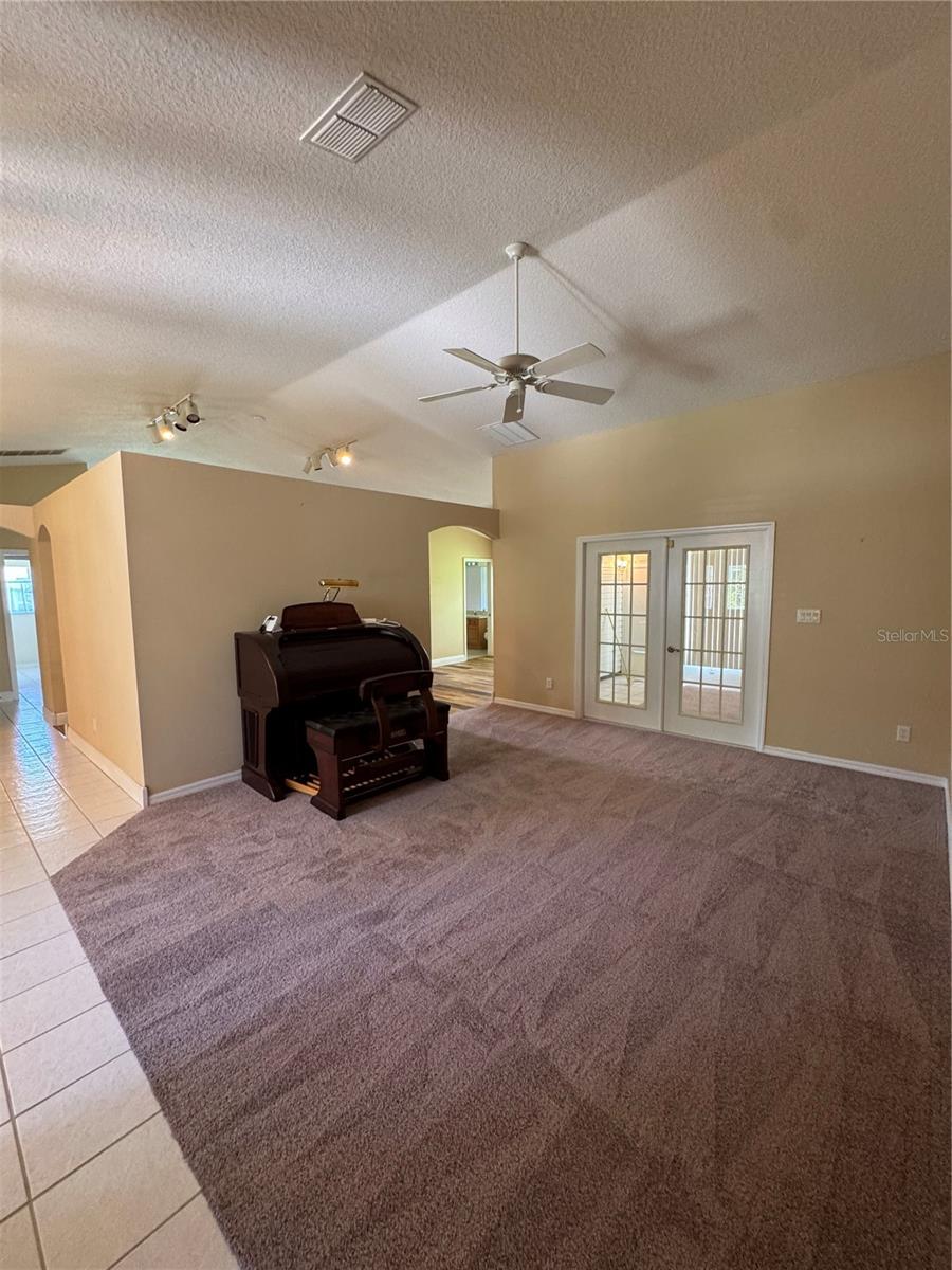 Image 13 of 33 For 3807 Plantation Boulevard