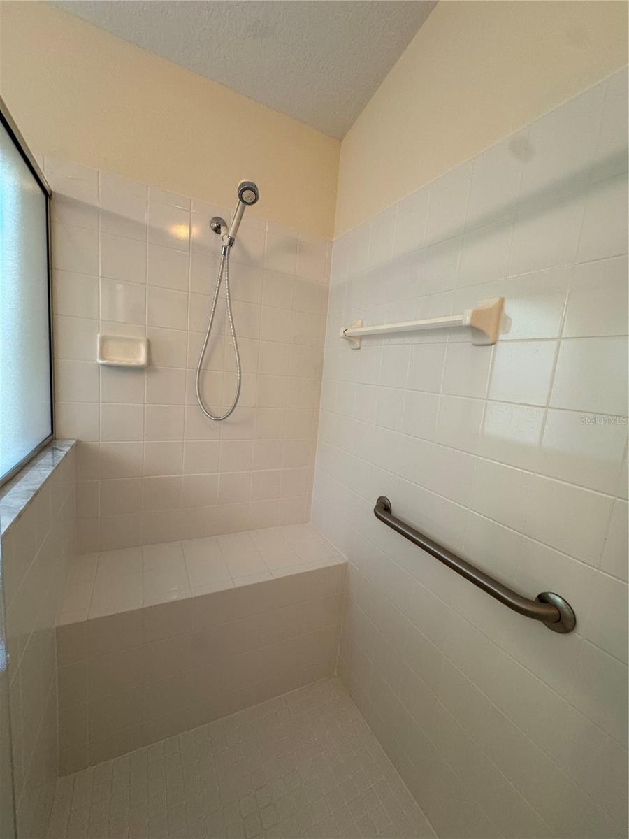 Image 17 of 33 For 3807 Plantation Boulevard