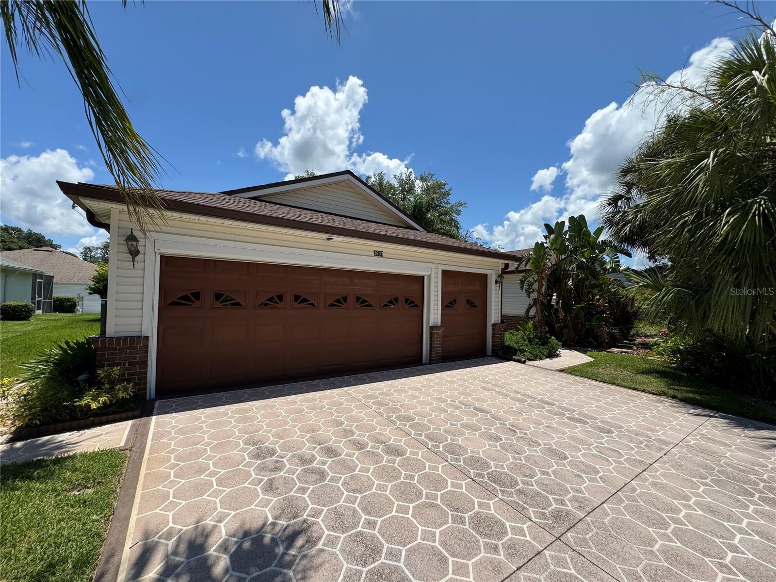 Image 2 of 33 For 3807 Plantation Boulevard