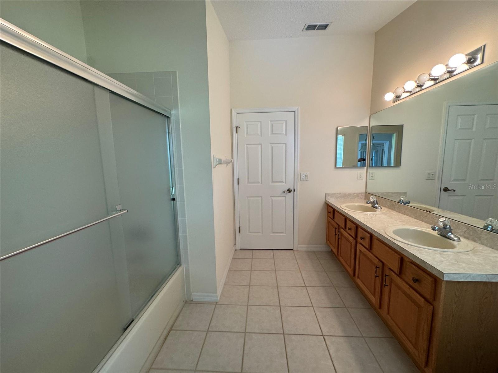 Image 24 of 33 For 3807 Plantation Boulevard