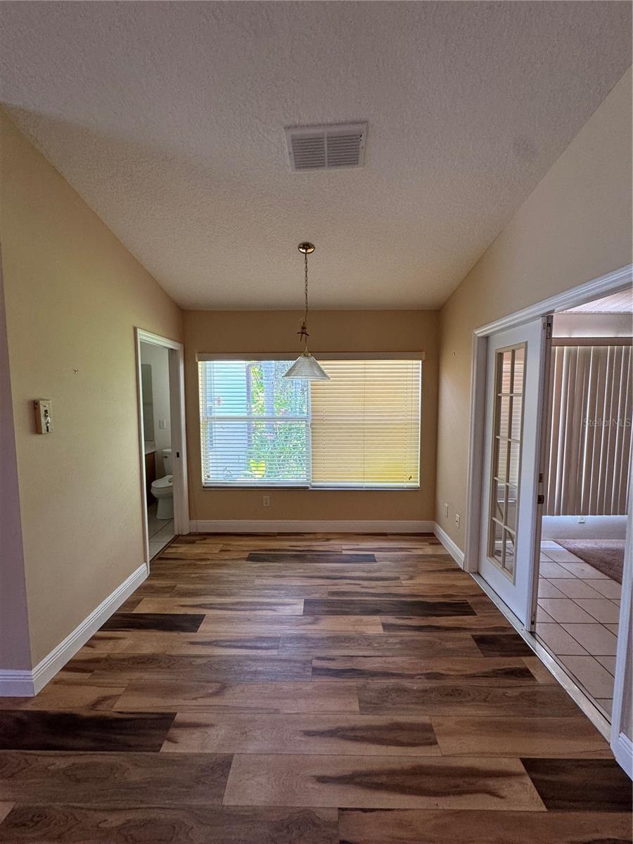 Image 7 of 33 For 3807 Plantation Boulevard