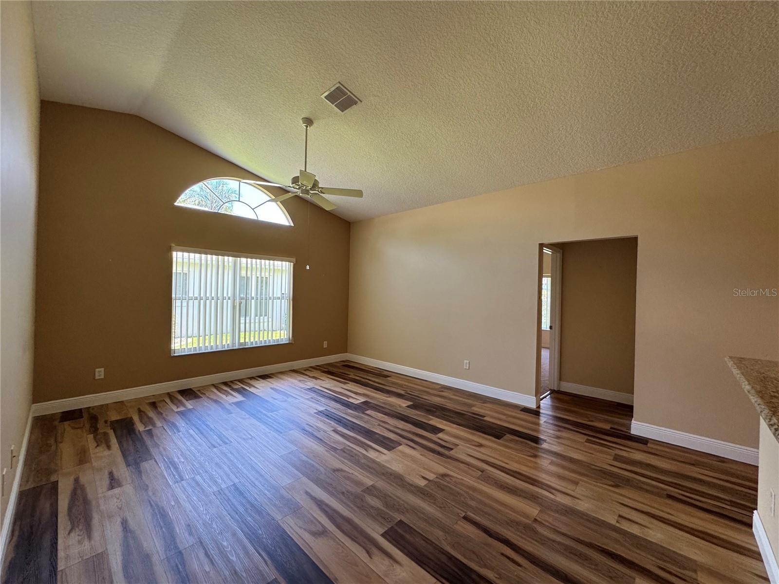 Image 8 of 33 For 3807 Plantation Boulevard