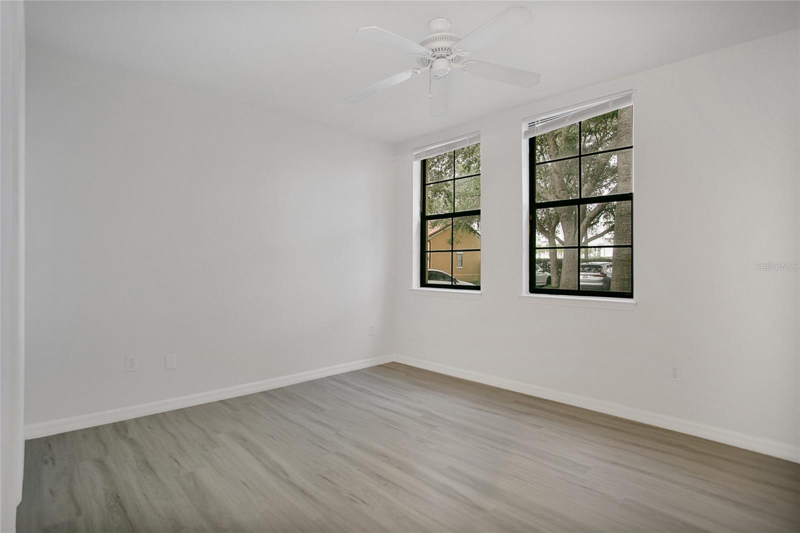 Image 11 of 34 For 710 Siena Palm Drive 104