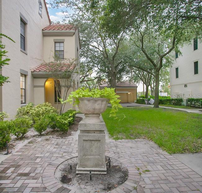 Image 21 of 34 For 710 Siena Palm Drive 104