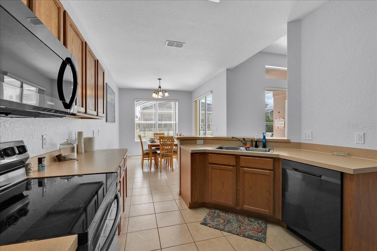 Image 17 of 40 For 1101 Hampton Drive