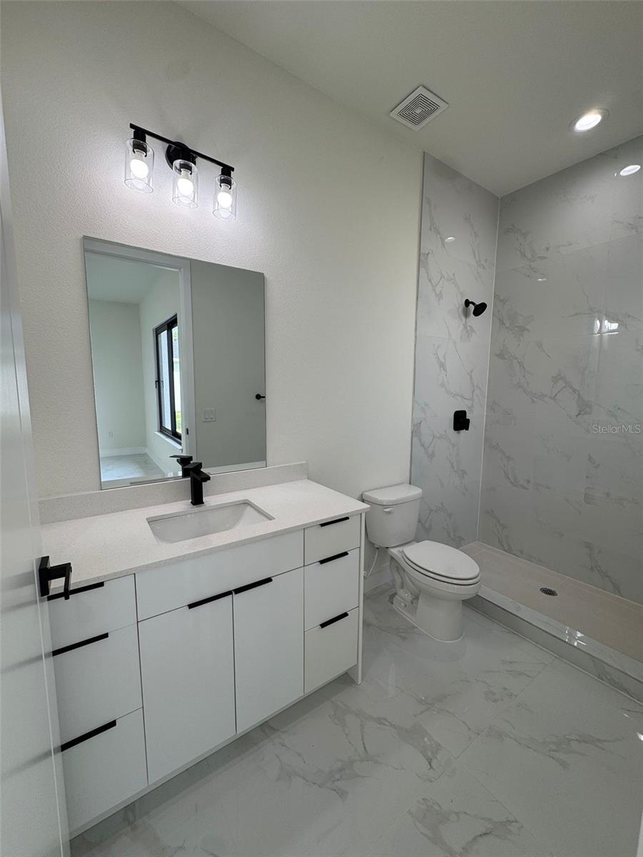 Image 10 of 13 For 16475 Hillsborough Boulevard