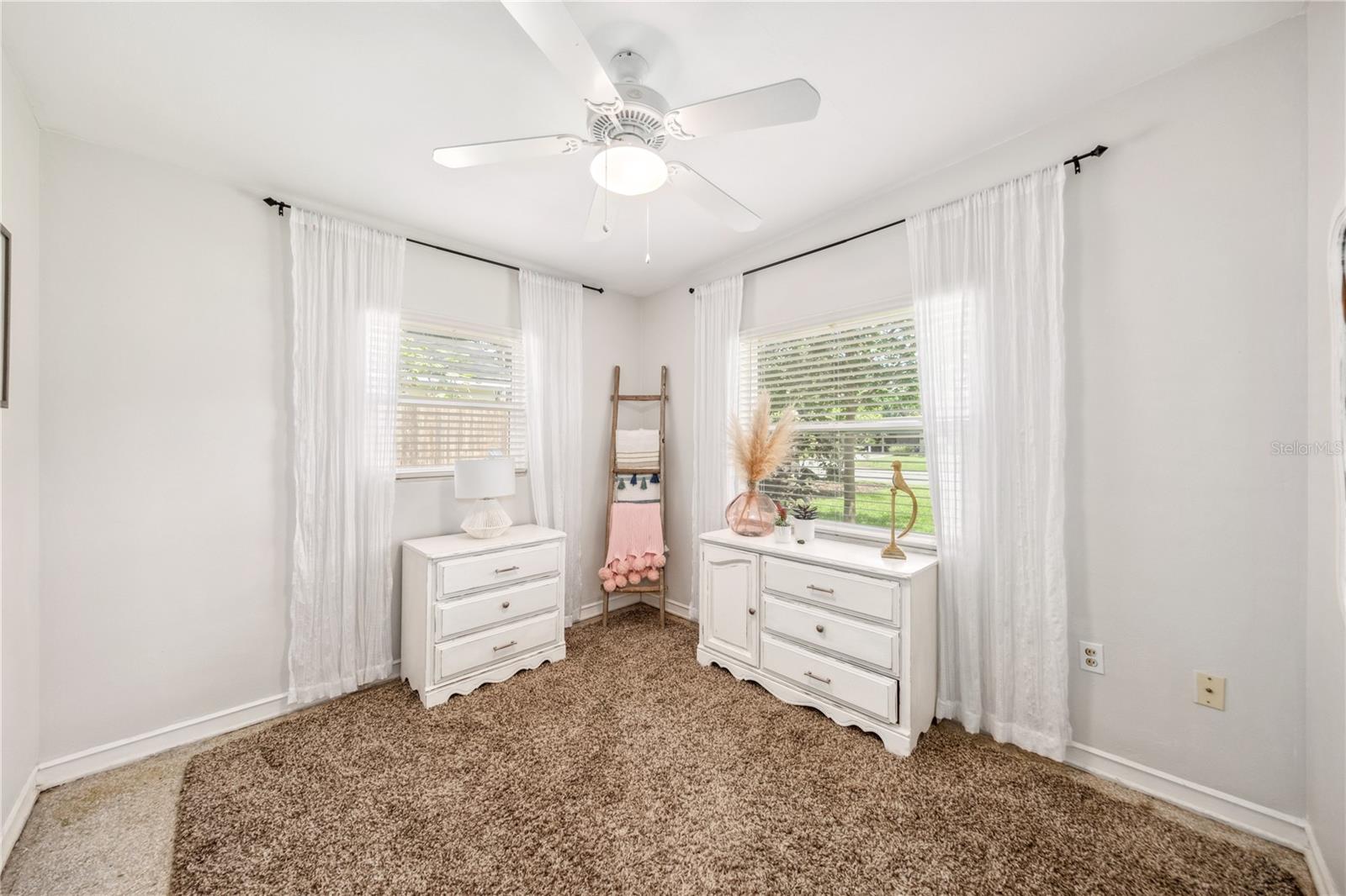 Image 16 of 23 For 4106 Alverado Street