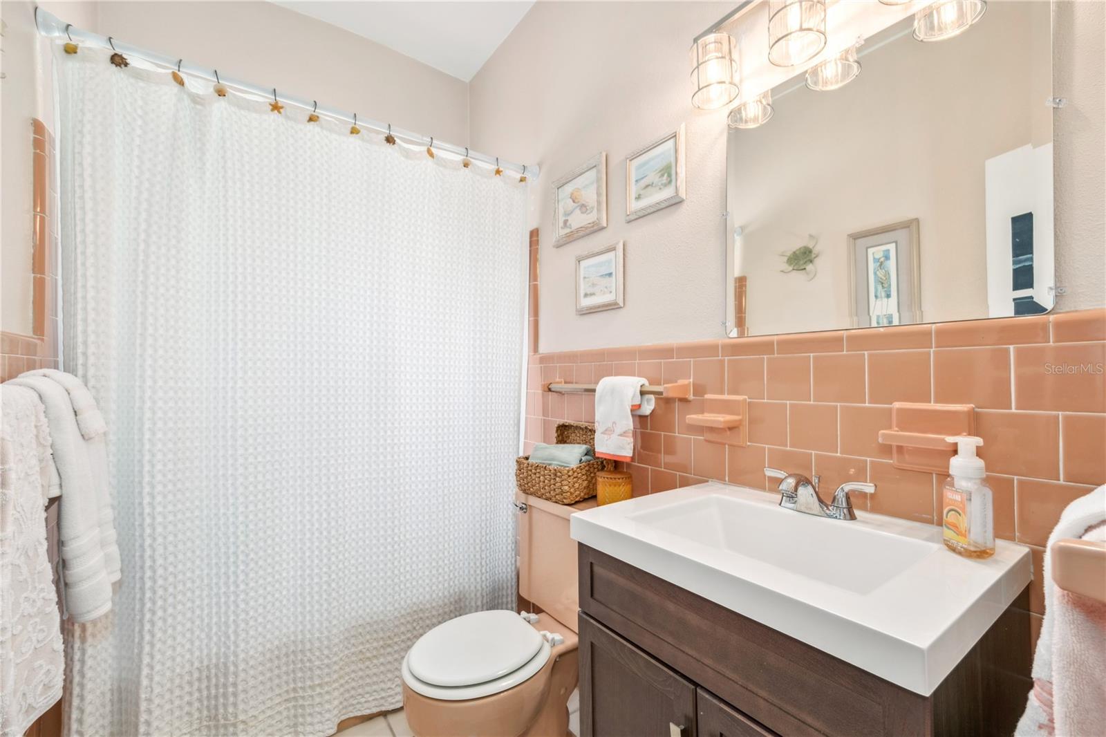 Image 17 of 23 For 4106 Alverado Street