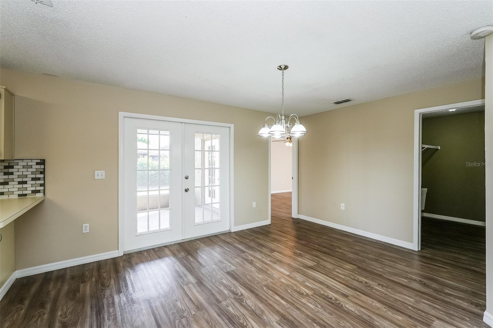 Image 5 of 16 For 3460 Tomahawk Avenue