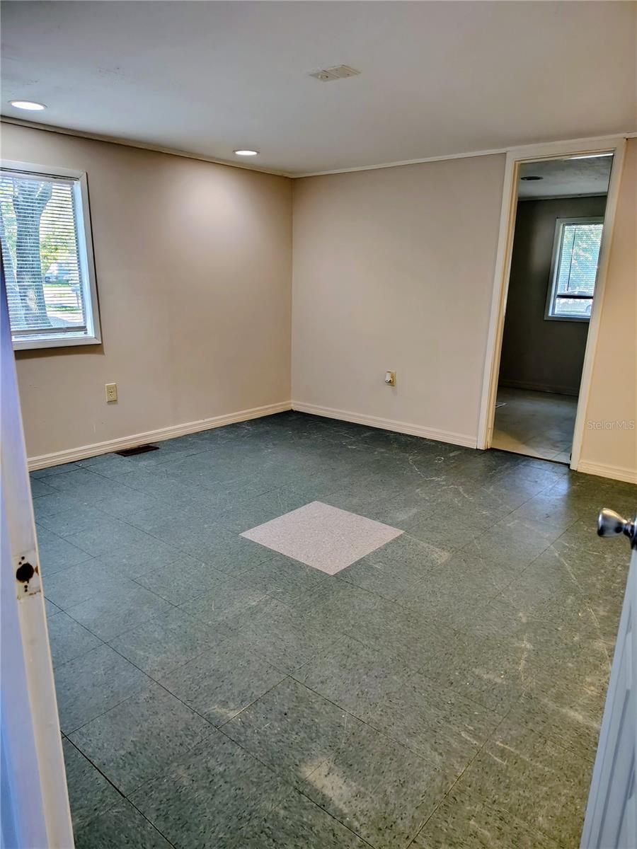 Image 3 of 11 For 9809 7th Avenue