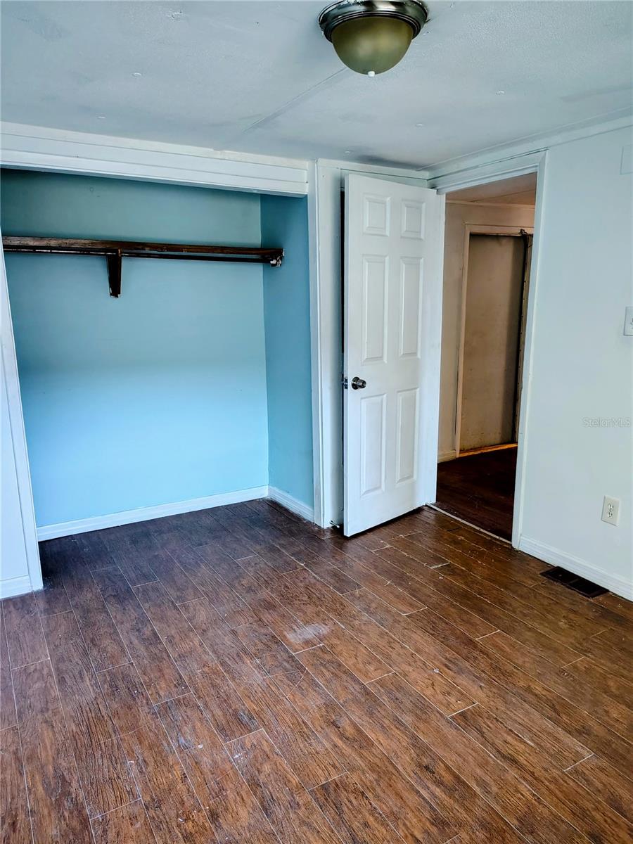 Image 8 of 11 For 9809 7th Avenue