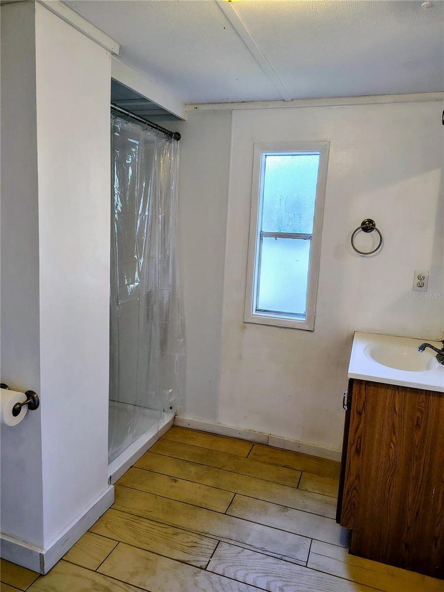 Image 9 of 11 For 9809 7th Avenue