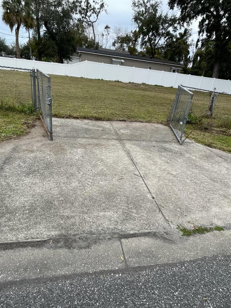 Image 8 of 8 For  3rd Street 