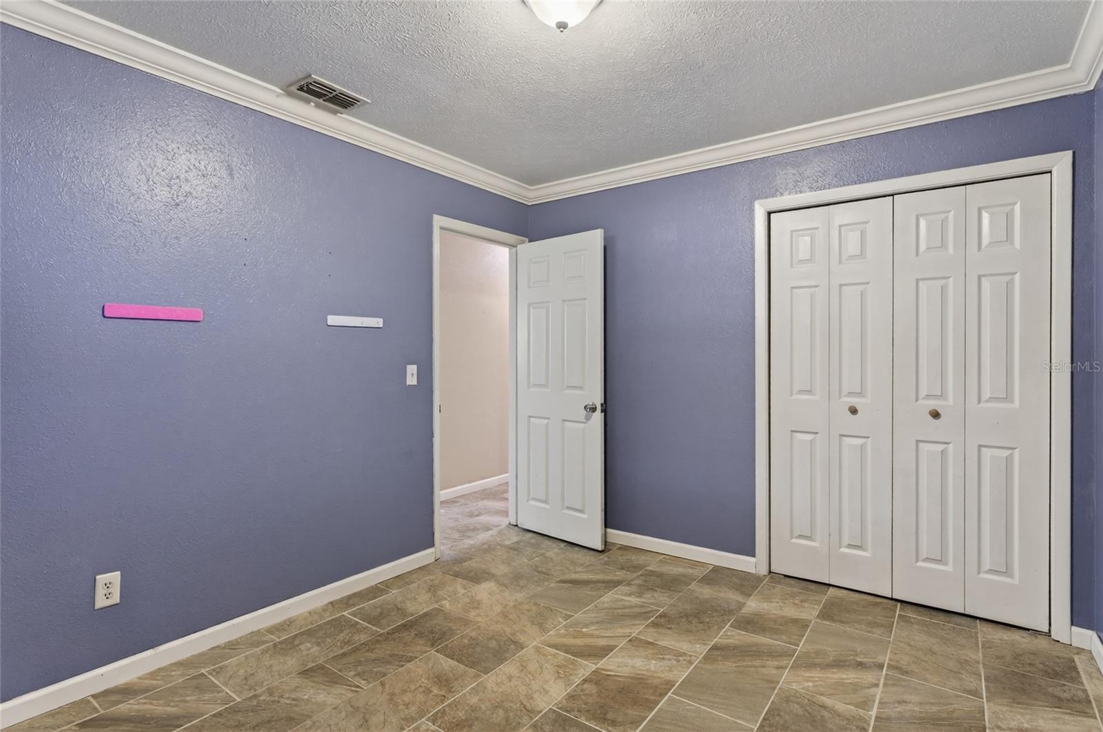 Image 19 of 32 For 540 Columbia Street