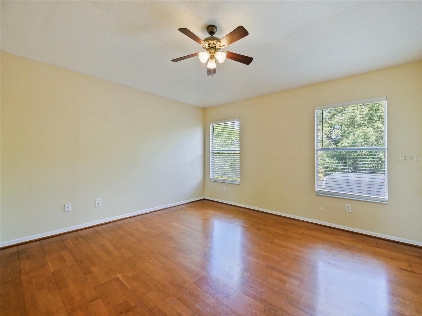 Image 18 of 32 For 14360 Stamford Circle