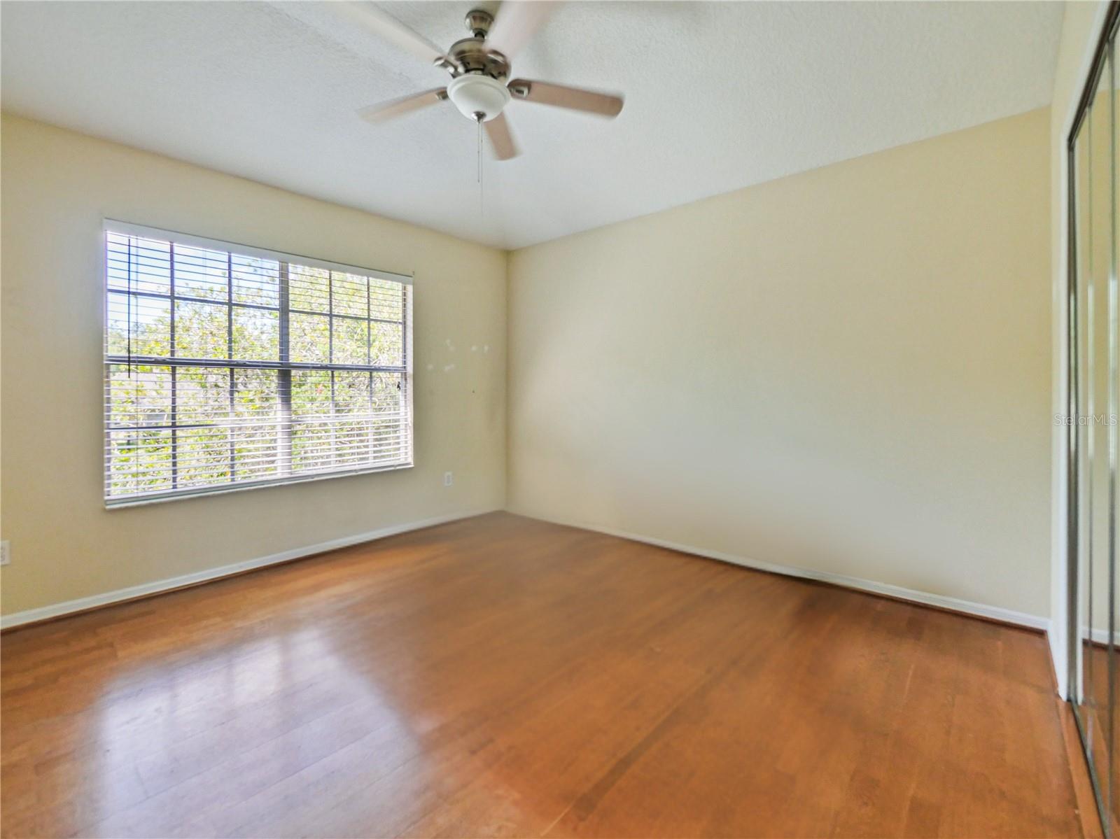 Image 19 of 32 For 14360 Stamford Circle