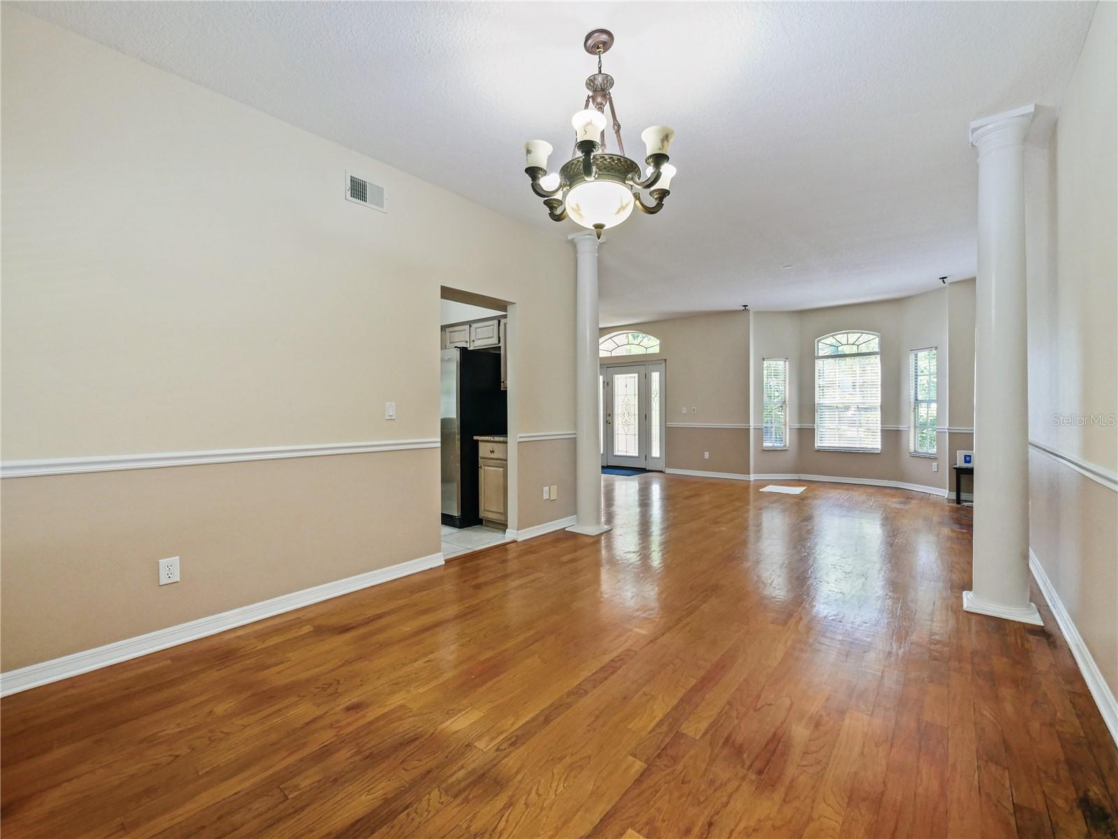 Image 24 of 32 For 14360 Stamford Circle