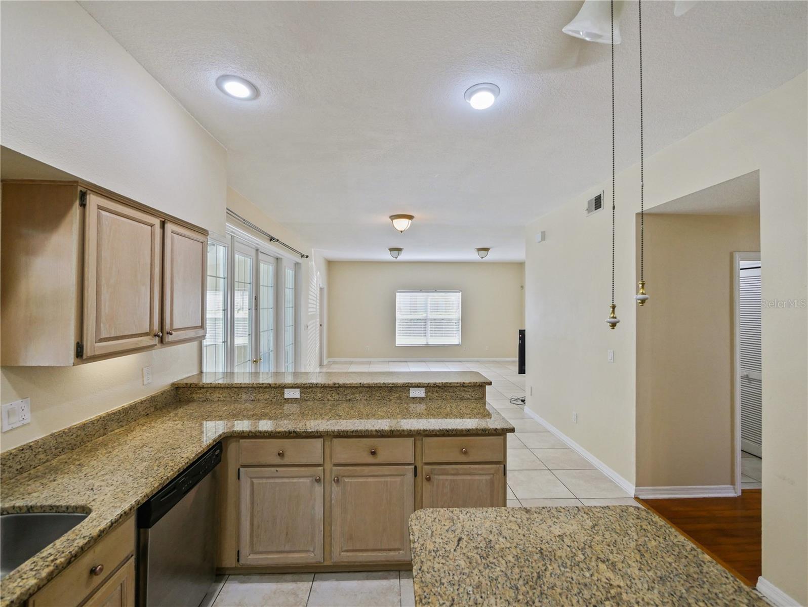 Image 8 of 32 For 14360 Stamford Circle