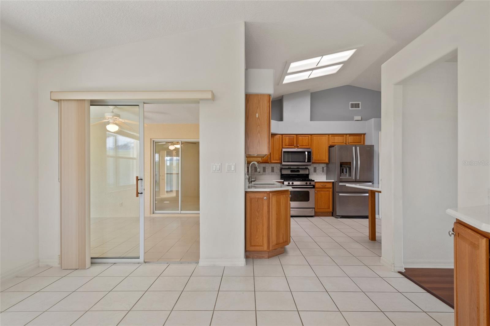 Image 13 of 42 For 21144 Royal St Georges Lane
