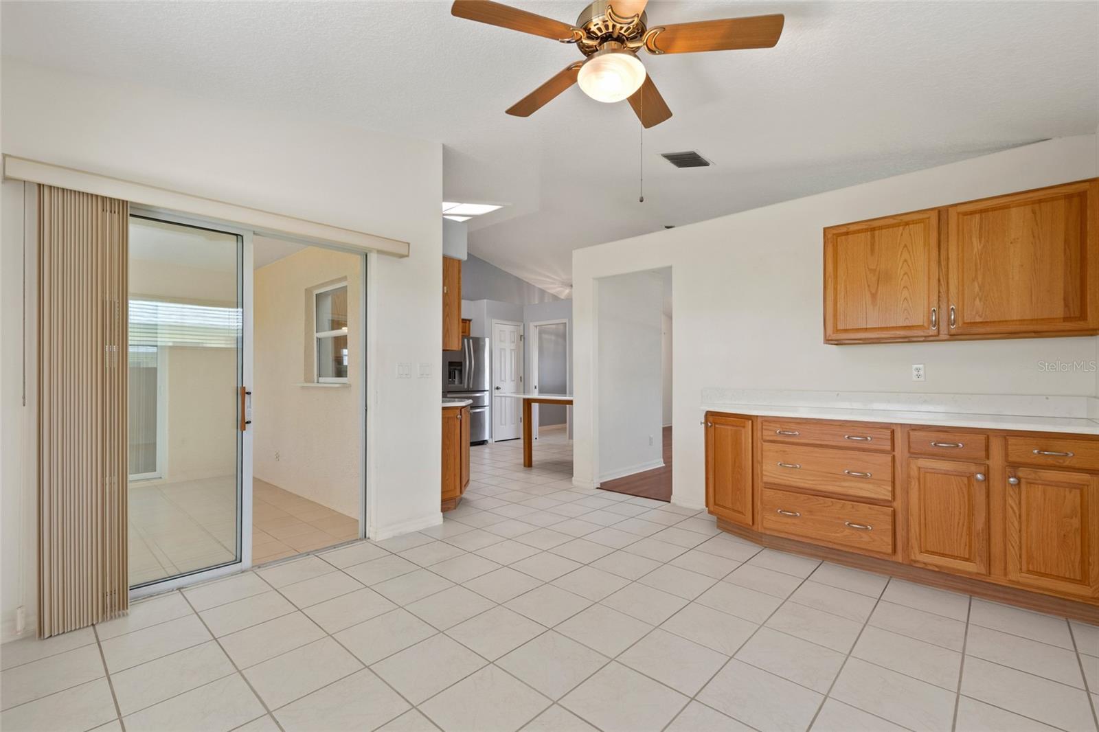 Image 14 of 42 For 21144 Royal St Georges Lane