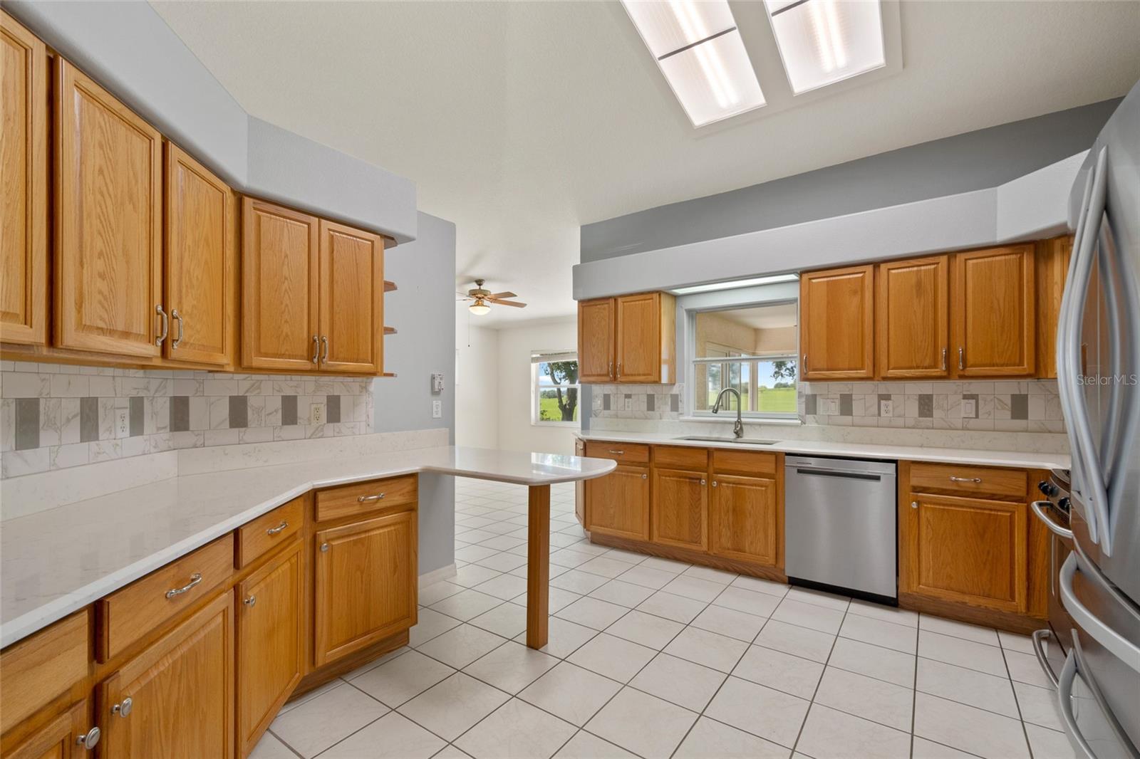 Image 18 of 42 For 21144 Royal St Georges Lane