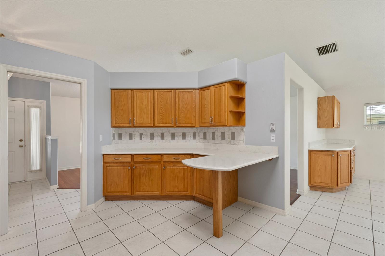 Image 19 of 42 For 21144 Royal St Georges Lane