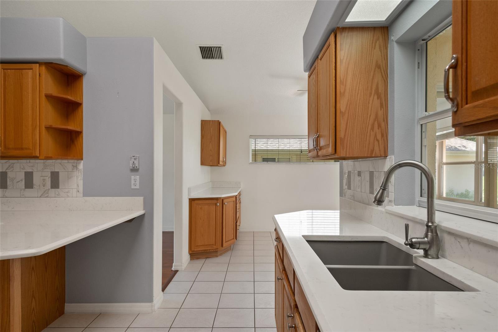 Image 20 of 42 For 21144 Royal St Georges Lane
