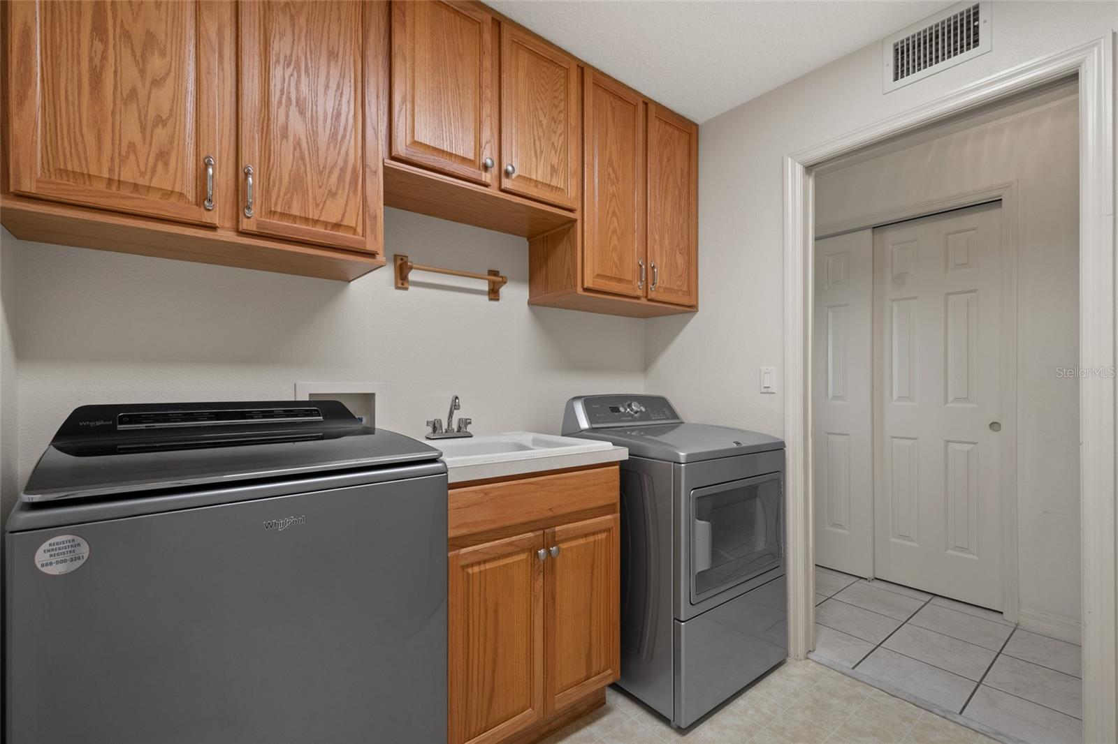Image 23 of 42 For 21144 Royal St Georges Lane