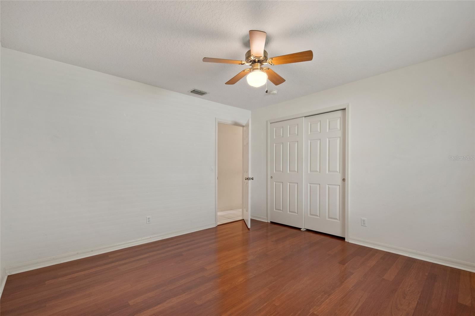 Image 31 of 42 For 21144 Royal St Georges Lane