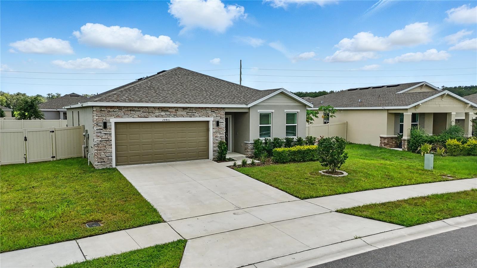 Image 40 of 41 For 24401 Sunnys Halo Way