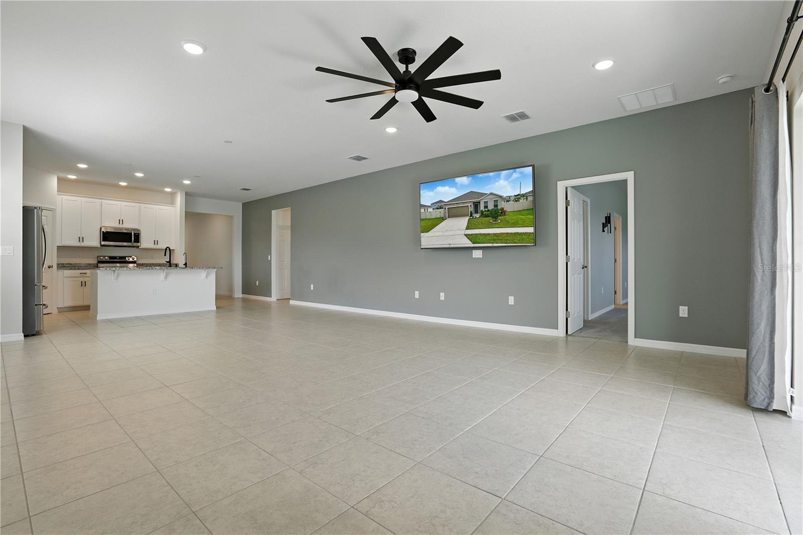 Image 6 of 41 For 24401 Sunnys Halo Way