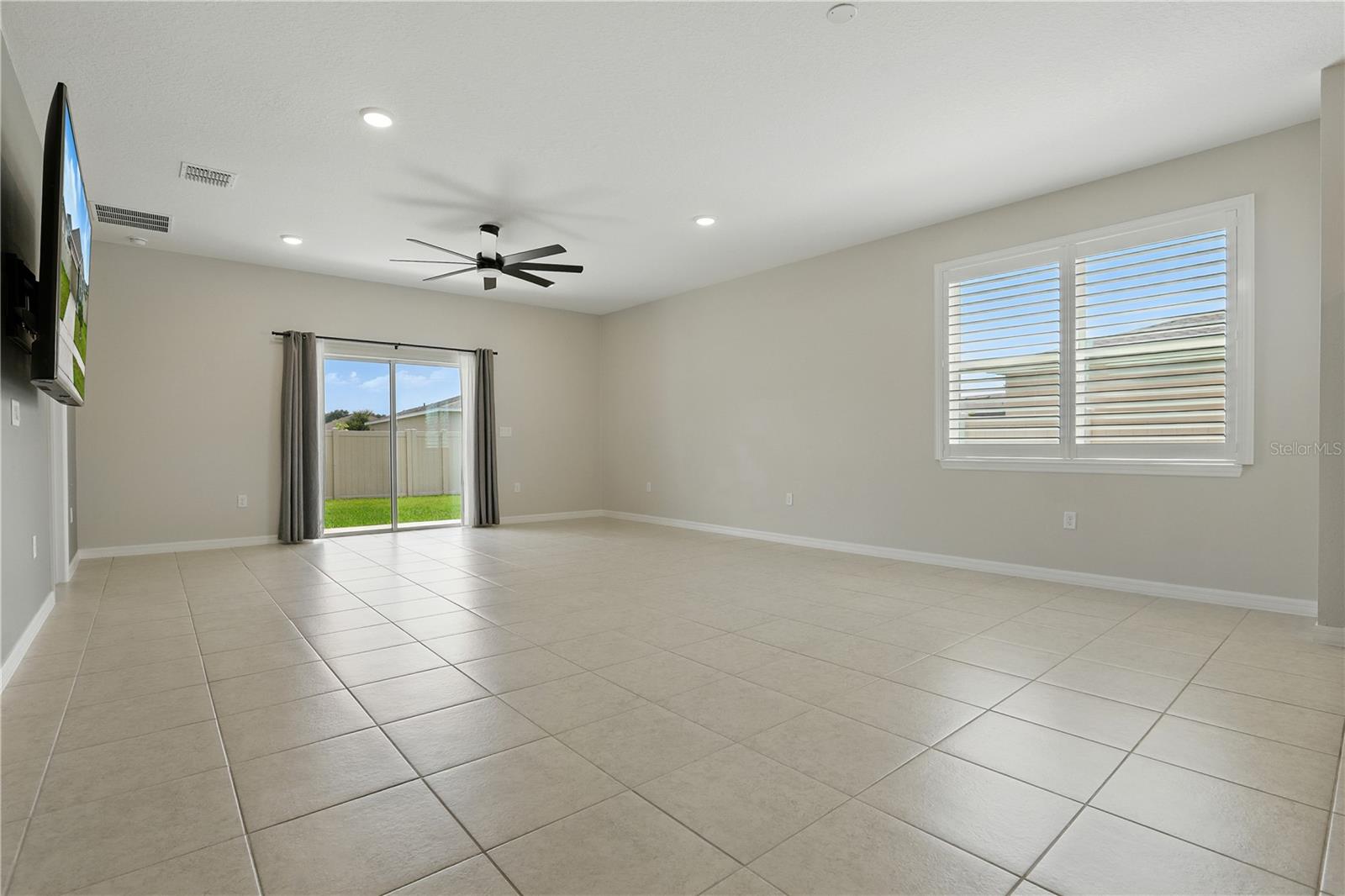 Image 7 of 41 For 24401 Sunnys Halo Way