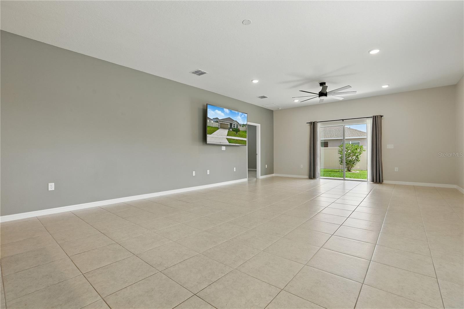 Image 8 of 41 For 24401 Sunnys Halo Way