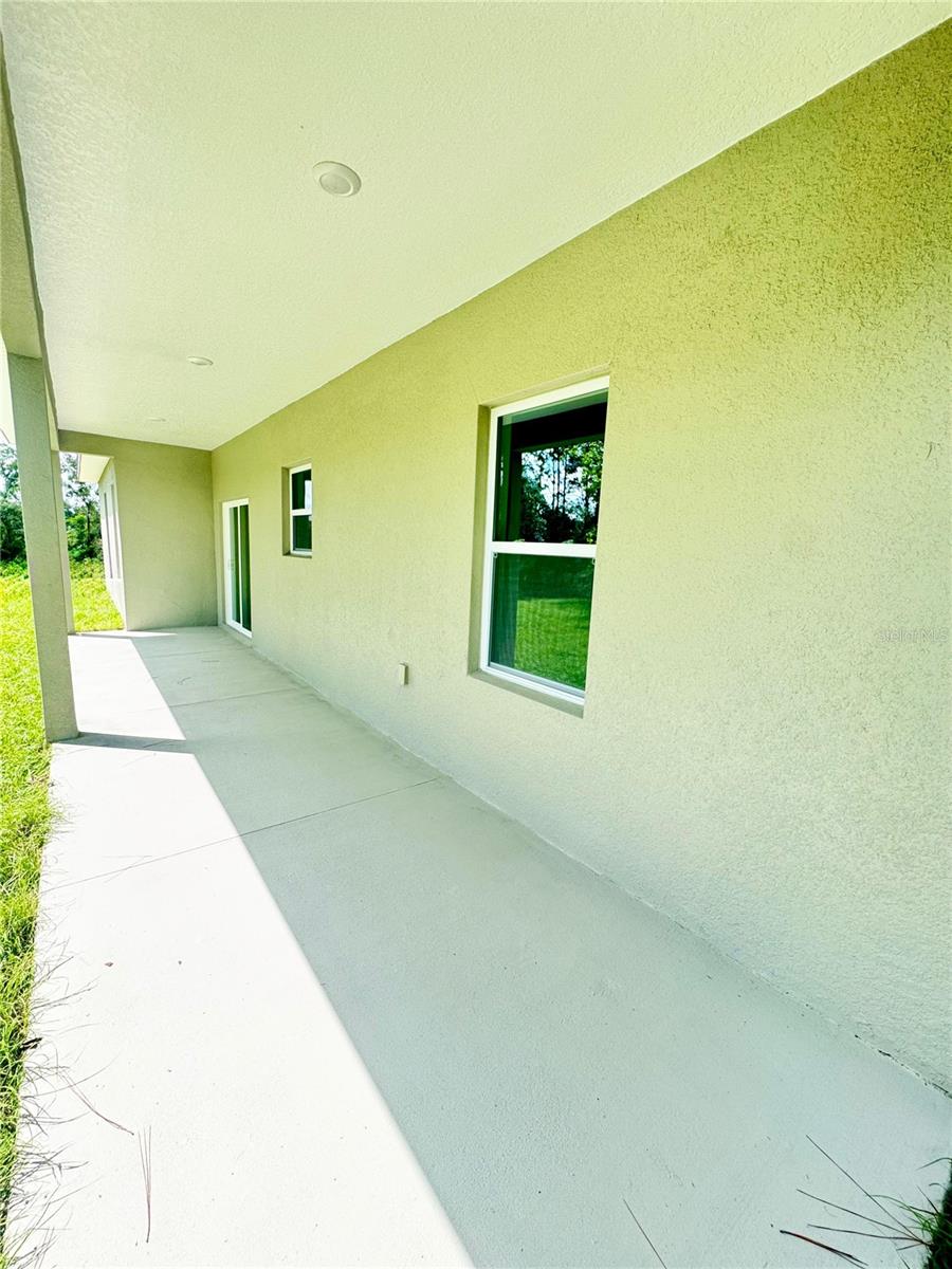 Listing photo id 9 for 8051 Pinkinz Way